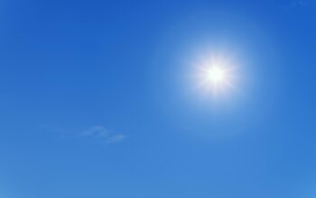 Sonne im Himmel